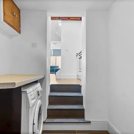 14 Fountain House Pass The Keys 度假居